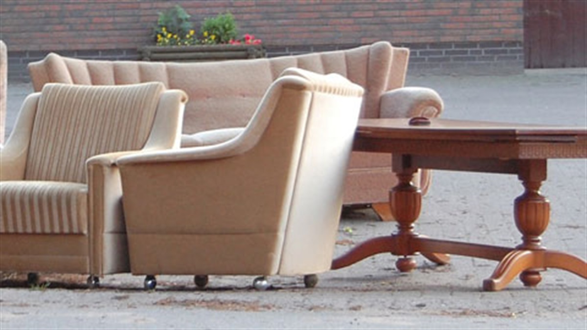 4 Reasons to Call One of The Local Furniture Recycling Services Ault
